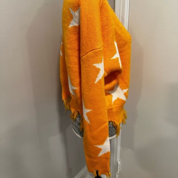 Zaful Star Print Cropped Chewed Hem Sweater Orange and White LongSleeve One Size - Picture 10 of 15